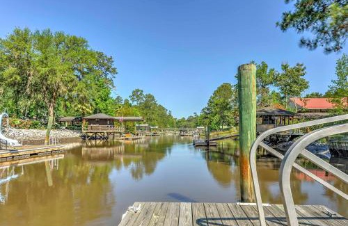 Midway Casa | Isle of Wight Tri-Level Home with Private Boat Dock!