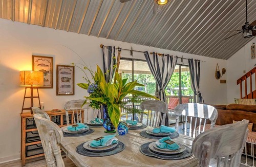 Midway Casa | Isle of Wight Tri-Level Home with Private Boat Dock!