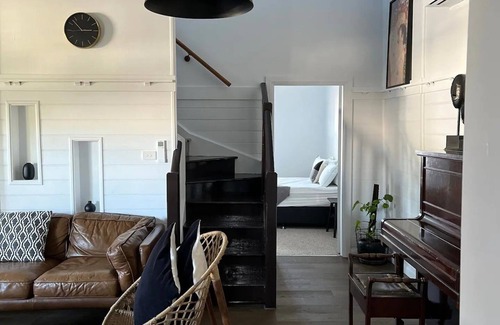 Hamilton Casa | Islington Cottage
