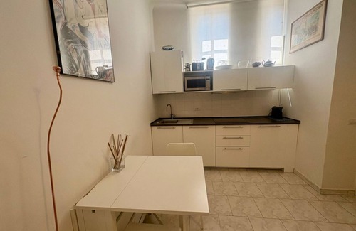 Zona Zara Apartamento | Isola and Zara Comfortable Apartment