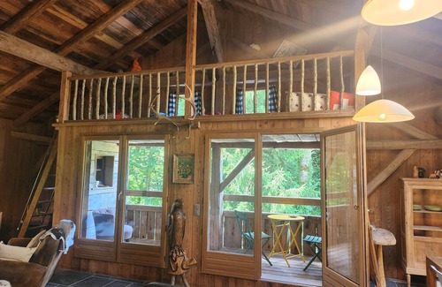 Thones Chalet De Esquí | Isolated chalet in the heart of nature, forest, river.