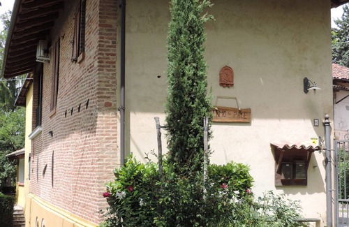 Cocconato Apartamento | Monferrato: Apartamento en una granja reformada