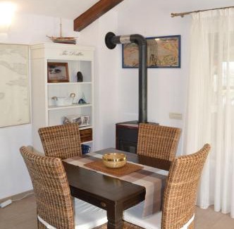 Kastel Gomilica Casa | ISSA Holiday Home - 3 Min Walk to Beach