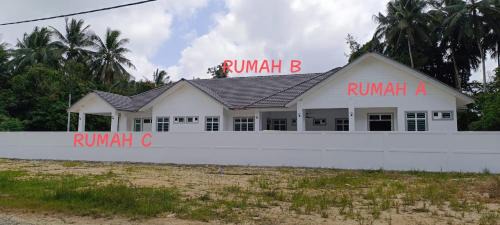 Kampung Chicha Casa | ISTANA VIEW HOMESTAY - Home C