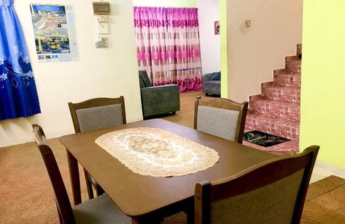 Seremban Casa | Isyfaq Homestay 4 Bedroom & 3 Bathroom