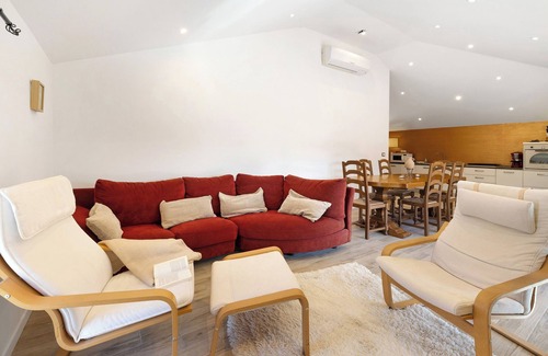 Castelvecchio di Rocca Barbena Apartamento | Apartamento 'La Terrazza Del Tempo' con vistas a la montaña, Wi-Fi y aire acondicionado