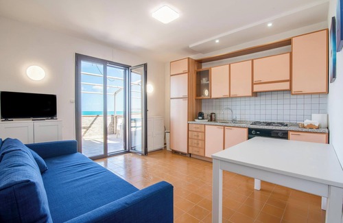 Costa Saracena-Castelluccio Apartamento | Apartamento "La terrazza sul Mare" con vistas al mar, terraza y A/A