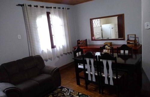 Fracalanza Casa | It is located 700 meters from the tourist center of Capivari, which you can walk to