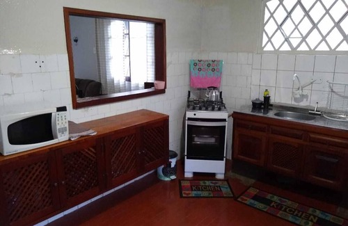 Fracalanza Casa | It is located 700 meters from the tourist center of Capivari, which you can walk to