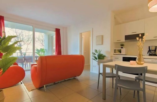 Maccagno Apartamento | Stylish, modern apartment with pool, jacuzzi, WIFI, private balcony