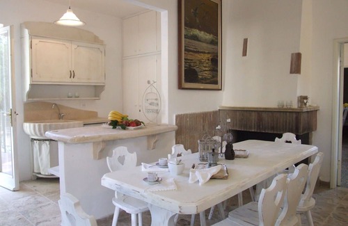 Marina di Castagneto Carducci Apartamento | Precioso apartamento para 8 personas con WIFI, TV, patio y aparcamiento
