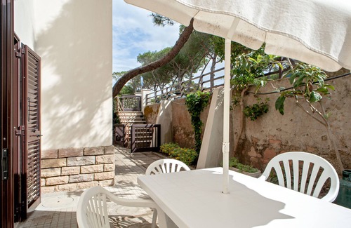 Marina di Castagneto Carducci Apartamento | Sand - Apartment near the sea