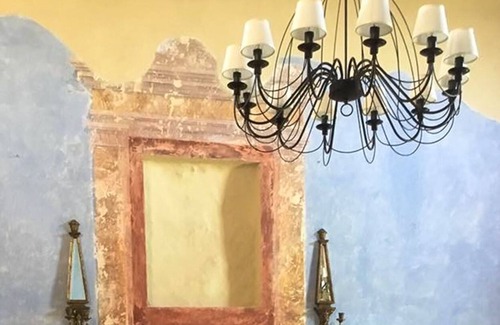 Monte Santa Maria Tiberina Villa | Impresionante, recién restaurada, propiedad de la colina del siglo 16 con la iglesia contigua