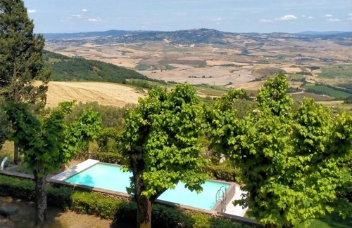 Montecatini Val di Cecina Villa | Villa ∙ 8 habitaciones ∙ 16 huéspedes