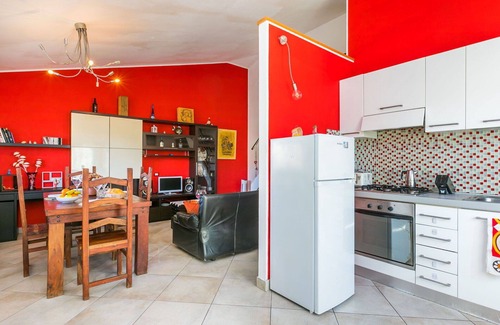 Rosignano Solvay Apartamento | Hermoso apartamento para 3 personas con A/C, WIFI, TV, patio, mascotas permitida y aparcamiento