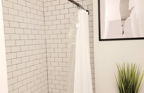 Truxton Circle Apartamento | It's a 10! Chic 1-bedroom located 10 mins from everywhere you want to be in DC
