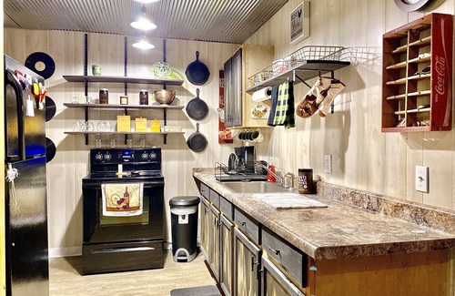 Trappist Cabaña | It’s Quit’n Time ❤️ Lost On Purpose Retreat❤️ Sleeps 5