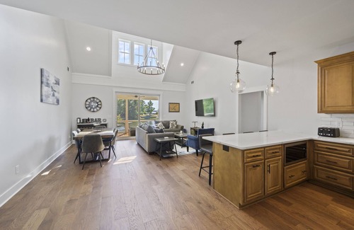 Milledgeville Casa | It's Shore To Be A Lake Day - Brand New Beautifully Decorated Lake Home