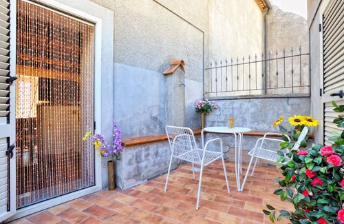Castell'Azzara Casa | Masia rural de finales del 800 con terraza exterior.
