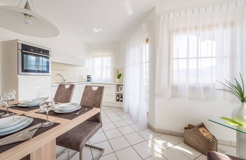 Tramin Apartamento | cómodo departamento con cesped