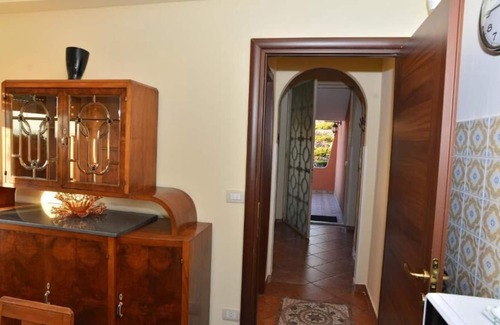 Villaggio del Pino-Le Ginestre Casa | Villa Cinzia - Appartamento con Terrazza