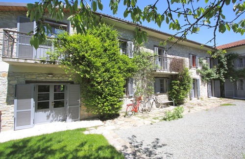 Bubbio Villa | Villa italiana, piscina privada: ciclismo, senderismo, rutas del vino, comida lenta, spa y yoga.