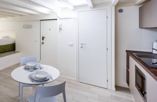 Magenta Apartamento | Italianway - The B Village Standard - M6