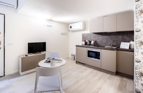 Magenta Apartamento | Italianway - The B Village Standard - 01