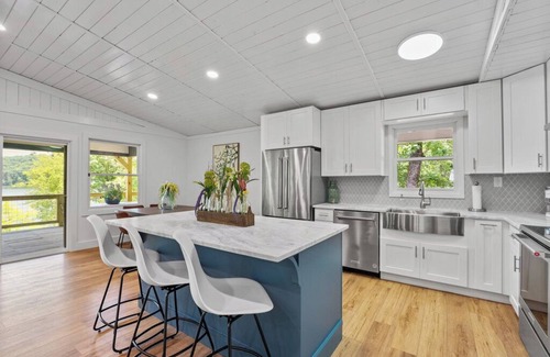 Spring City Casa | It’s a Shore Thing! Lakefront Retreat on Watts Bar Lake -Dock, 1500 sq ft decks
