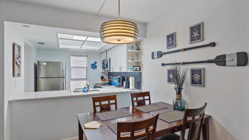 Whitney Beach Apartamento | Its a Shore Thing