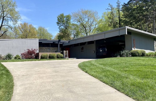 Leawood Casa | Its not a house, its a Lifestyle.
