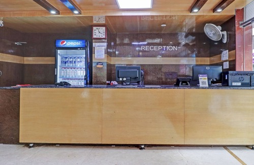Gandhi Nagar Hotel | Itsy By Treebo - BCP Suites