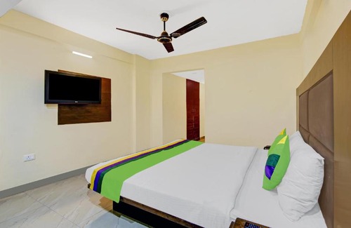 The Mall Road Hotel | Itsy By Treebo - Howard International