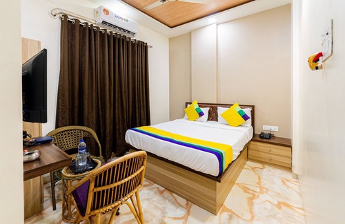 Mahape Hotel | Itsy Hotels Golden Birds