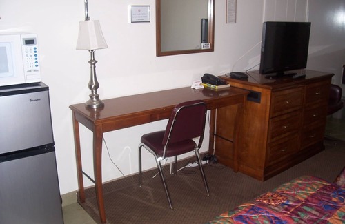 Lloydminster Hotel | Ivanhoe Motel