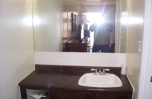 Lloydminster Hotel | Ivanhoe Motel