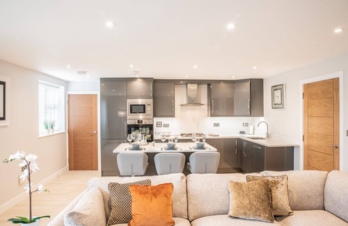 Reading Apartamento | Ivory Lodge