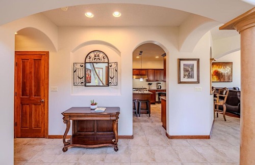 Northeast Heights Casa | Ivory Sanctuary - 4 bedroom