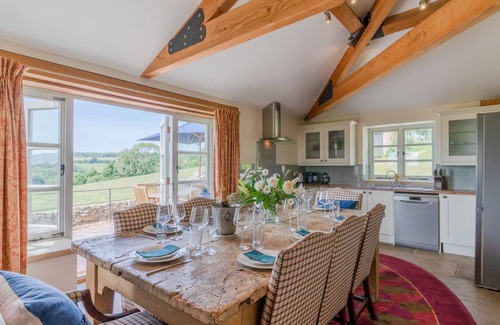 Biddestone Cabaña | Ivy Cottage, Euridge - sleeps 9 guests in 4 bedrooms