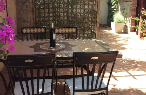 Espira de l'Agly Apartamento | Ivy covered stone Mas part of an 18th century former convent.