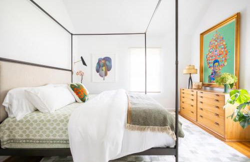 Indianapolis Casa | Ivy Grace - 4 Br, Stylish, Pet-friendly Retreat