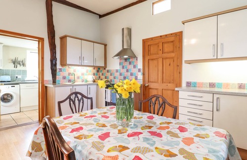 Diss Cabaña | IVY HOUSE BARN, pet friendly, character holiday cottage in Stradbroke