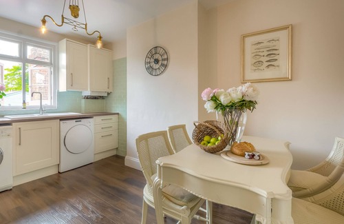 Henfield Casa | Ivy House, Henfield sleeps 6
