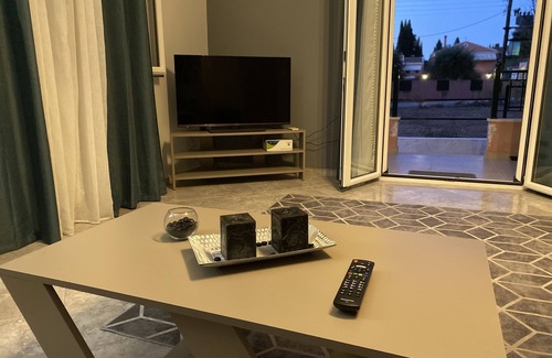 Kontokali Casa | Ivy House,Modern Life!