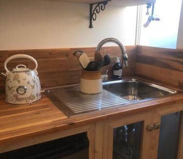 Lakes Entrance Cama Y Desayuno | Ivy May Cottage