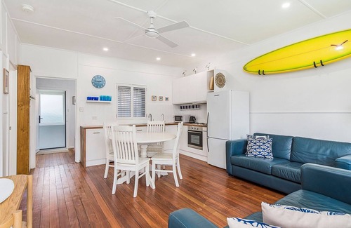 North Haven Casa | Ivy's Beach House - close to beach, wifi available