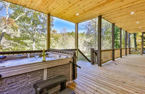 Young Harris Casa | Ivylog Creek Getaway - STR License #00,7980