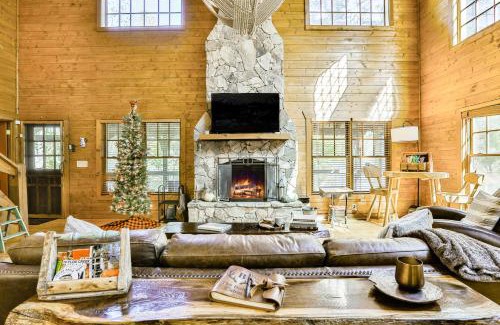 Young Harris Casa | Ivylog Creek Getaway - STR License #00,7980