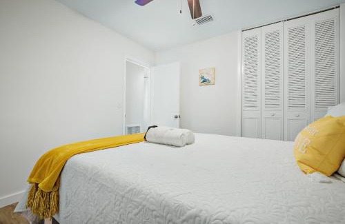 Melbourne Casa | Ixora16 Heated Pool, mins to beach, airport, USSSA, Cruise Port, 1h to Disney
