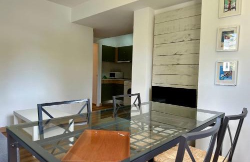 Formigal Apartamento | Izas · Pirineos360 · Práctico y sencillo · Perfecto para esquiadores